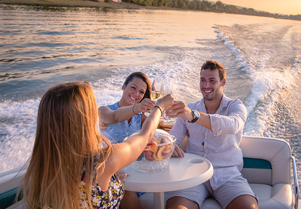 luxury-boat-rental-celebrate